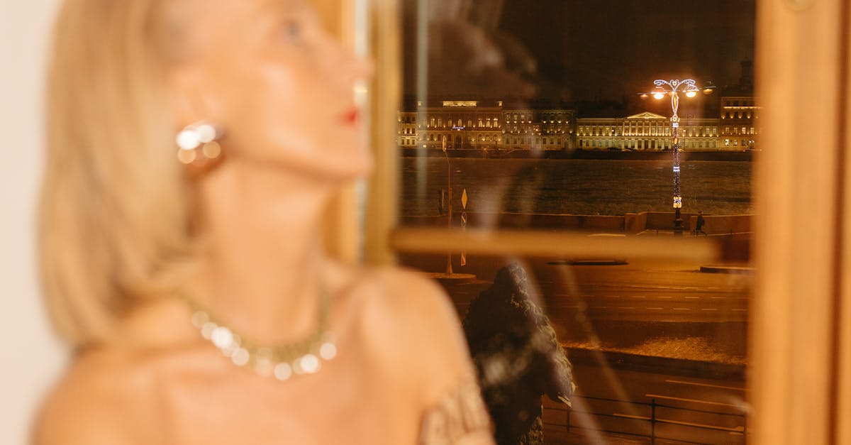 How to Incorporate Decorative Glass Windows into Your Home Renovation