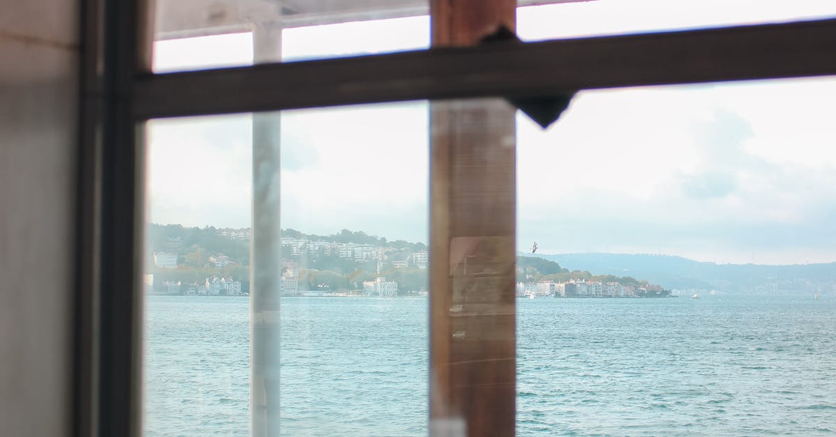 Identifying Signs of Window Seal Failure in Gold Coast Homes